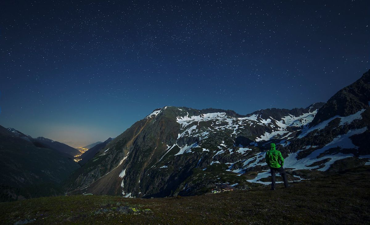 great nightsky at the tyrolian alps